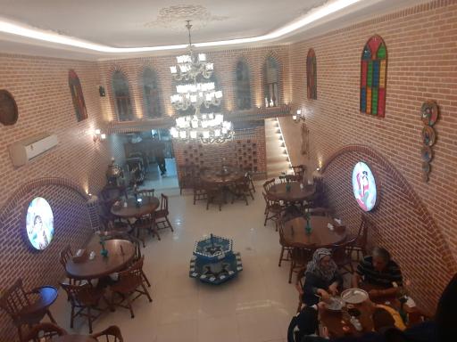 عکس رستوران سنتی سردار خان