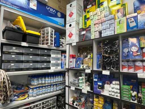 عکس فروشگاه سرد یدک خدامی برودت