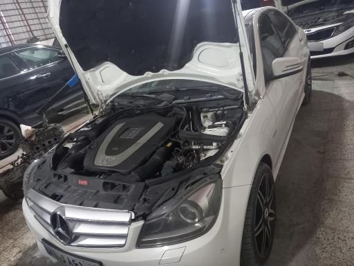 عکس تعمیرگاه تخصصی بنز و بی ام و راهب