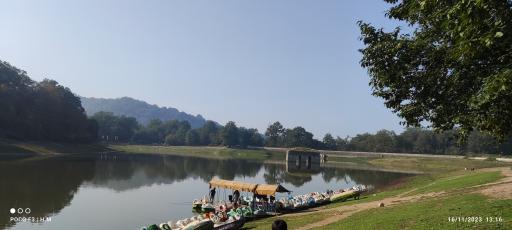 عکس قایق رانی عباس آباد 