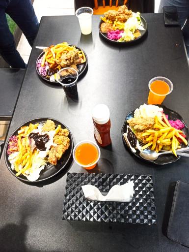 عکس فست فود هانتر