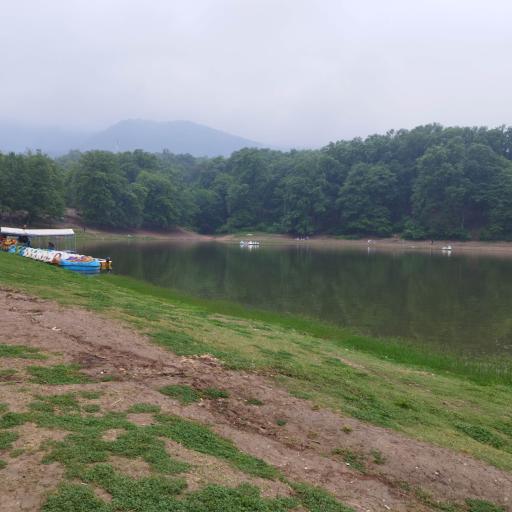 عکس قایق رانی عباس آباد 