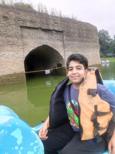 عکس قایق رانی عباس آباد 