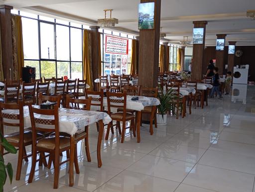 عکس رستوران اکبر جوجه برادران کلبادی