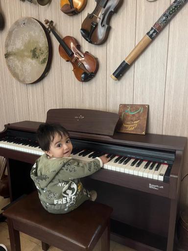 عکس آموزشگاه موسیقی میرلا