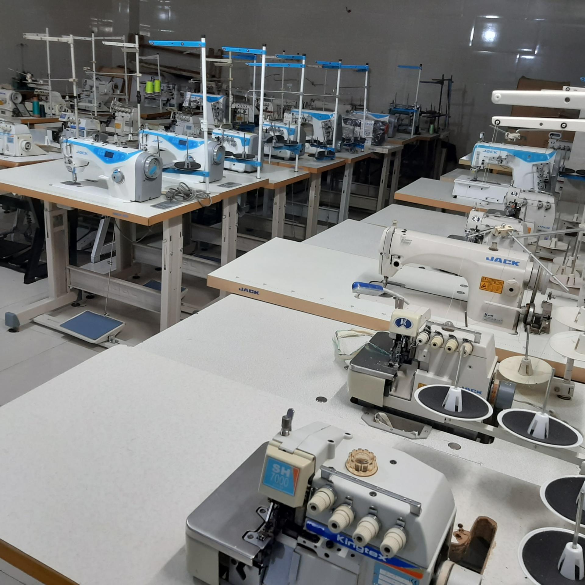 عکس فروشگاه چرخ خیاطی شهروز