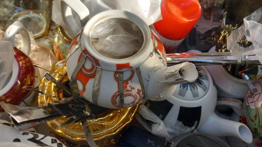 عکس چینی بندزنی تعمیر قوری چینی و شیشه‌ای