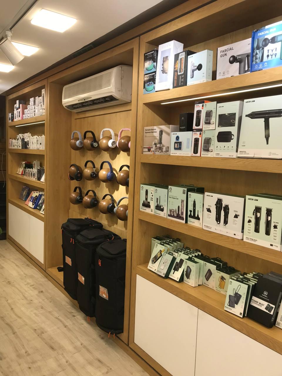 عکس فروشگاه یومی