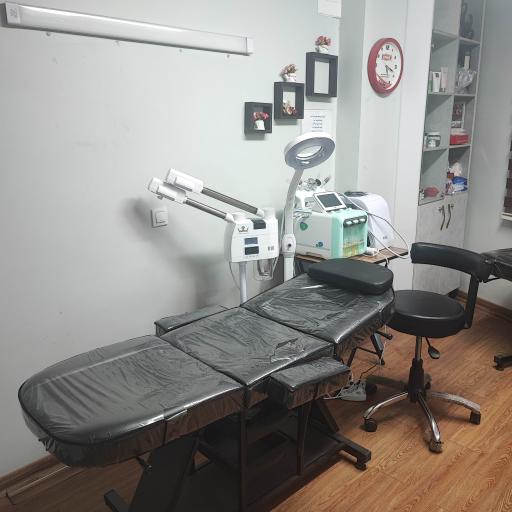 عکس آموزشگاه و سالن زیبایی شبنم ذوقی