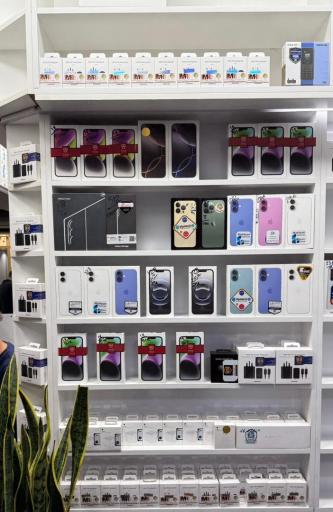 عکس فروشگاه گوشی همراه بلک باکس