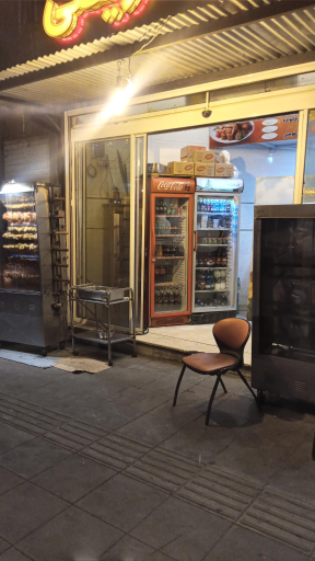 عکس تهیه غذای شریعتی