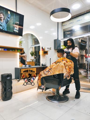 عکس آرایشگاه مردانه مو طلا