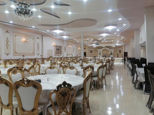 عکس باغ و تالار اقاقیا