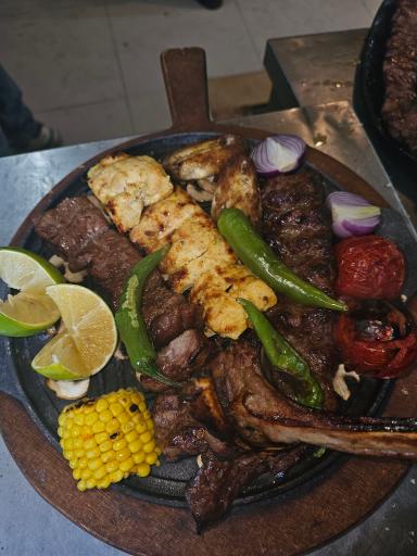 عکس کافه رستوران لوکاس