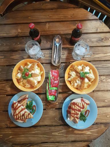 عکس کافه حالاگراف