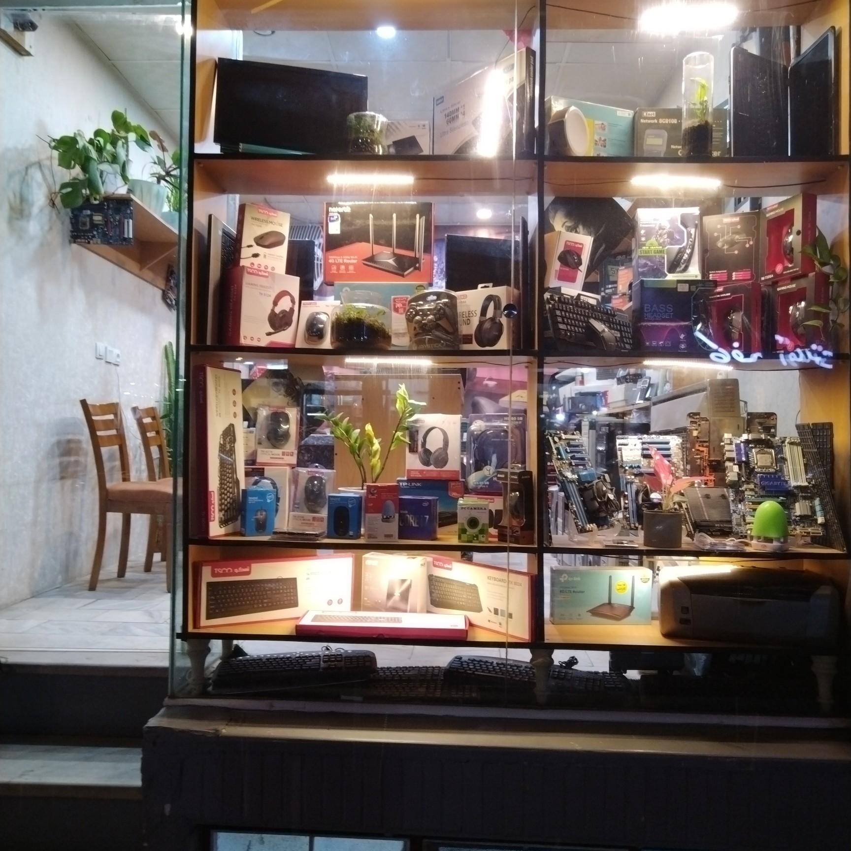 عکس مرکز کامپیوتر پی سی لند