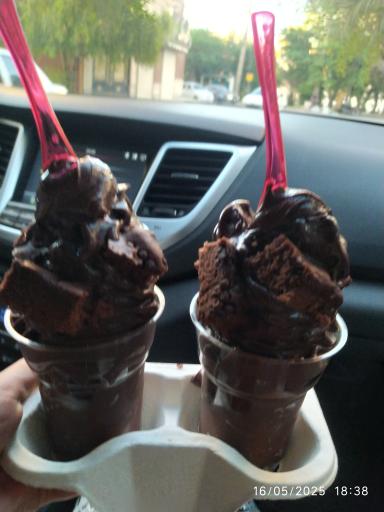 عکس بستنی بامولوز