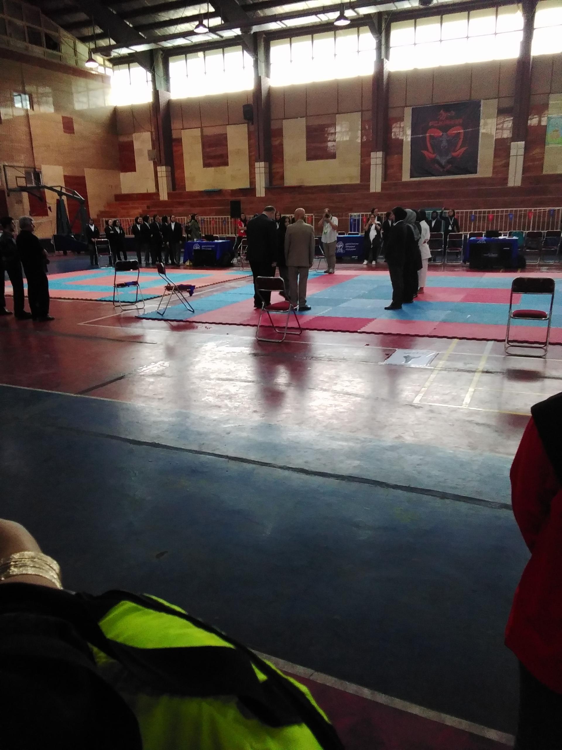 عکس باشگاه فرهنگی ورزشی امید