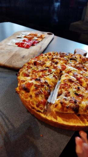 عکس پیتزا باشی 