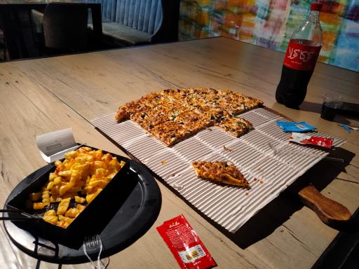 عکس پیتزا باشی 