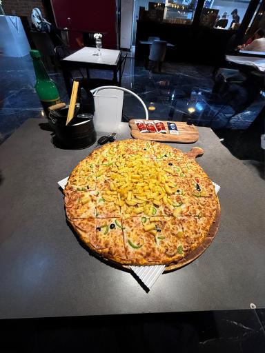 عکس پیتزا باشی 