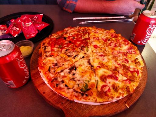 عکس پیتزا باشی 