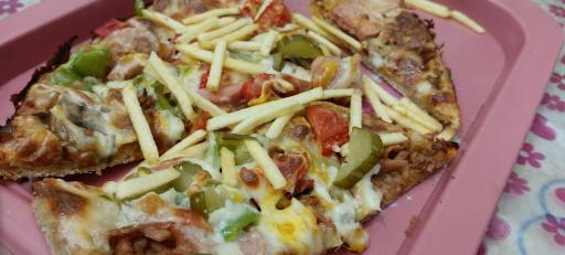 عکس پیتزا ساندویچی جگوارا