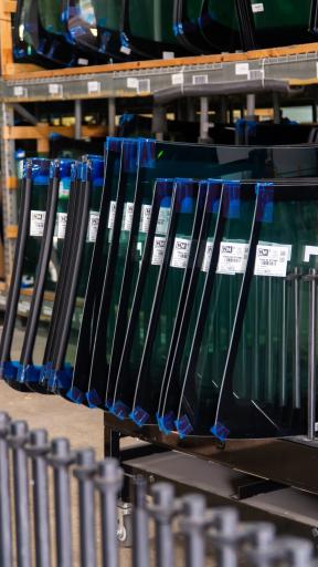 شیشه اتومبیل پارسیان