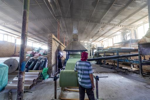 عکس کارخانه ایزوگام پرتو پیروز نام شرق