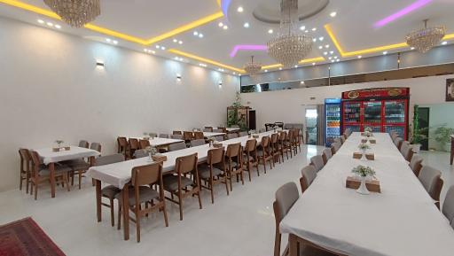 عکس کافه رستوران و تهیه غذای پاسارگاد