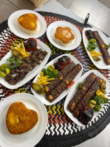 عکس کافه رستوران و تهیه غذای پاسارگاد