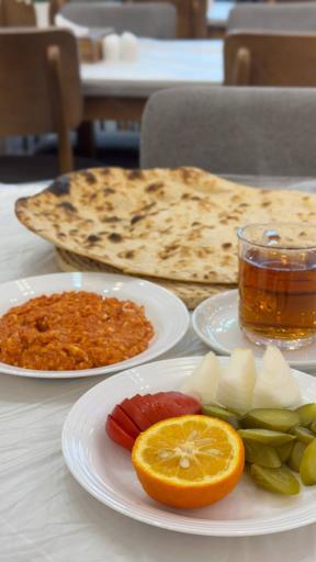 عکس کافه رستوران و تهیه غذای پاسارگاد
