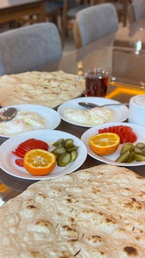 عکس کافه رستوران و تهیه غذای پاسارگاد