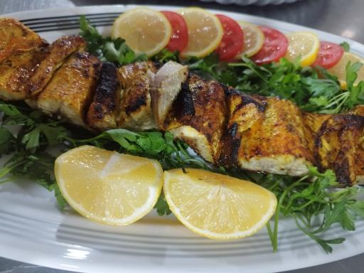 عکس کافه رستوران اکبرجوجه برادران کلبادی لاهیجان 