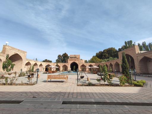 عکس کاروانسرای شاه عباسی نطنز