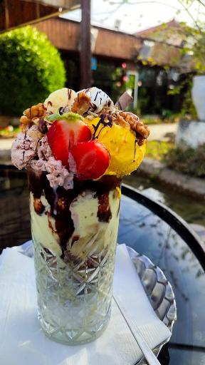 عکس رستوران باغ فلاحت