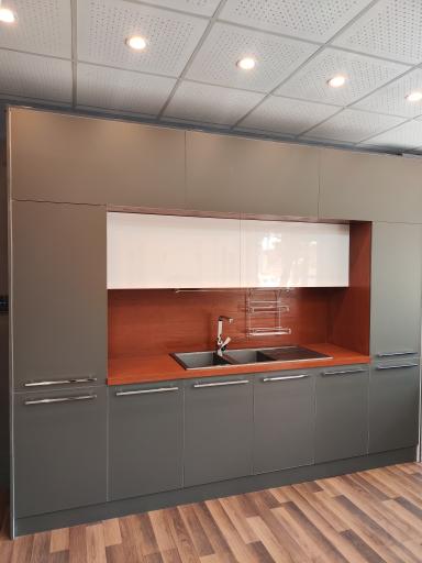 عکس قصر چوب