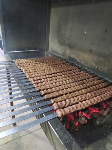 عکس غذاخوری طاقبستان اشکان مرادی 