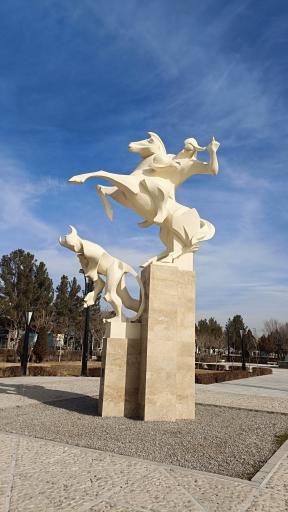 عکس تندیس رستم دیوبند