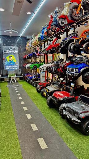 عکس آقای ماشین شارژی