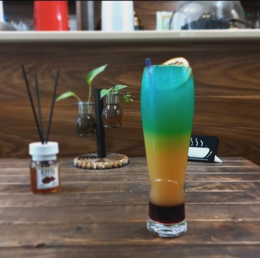 عکس کافه خاکستری