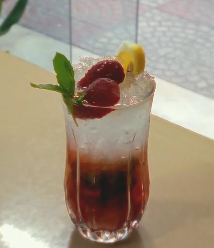 عکس کافه خاکستری