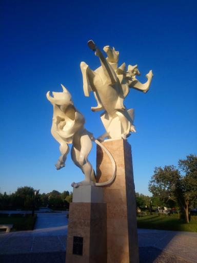 عکس تندیس رستم دیوبند