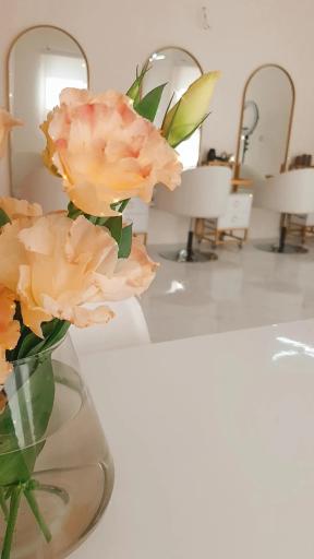 عکس سالن زیبایی ملو