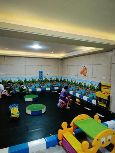 عکس پارک بازی سنجابک