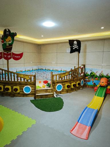 عکس پارک بازی سنجابک