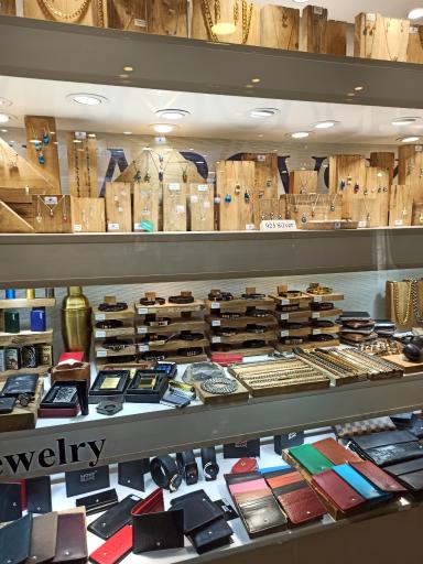 عکس گالری اودیشا فروشگاه ۲ swarovski (سواروسکی)