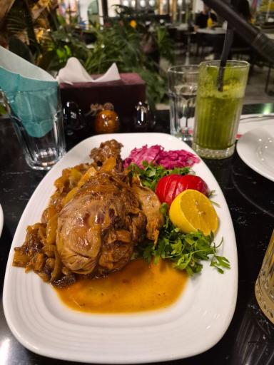 عکس رستوران مرسی پدیده