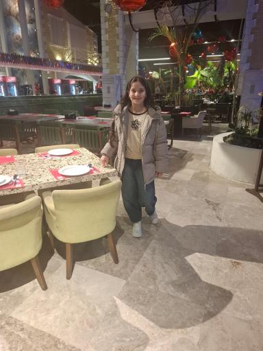 عکس رستوران مرسی پدیده