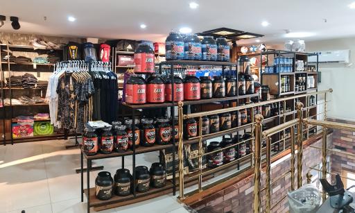 عکس فروشگاه ورزشی کاریزما اسپرت